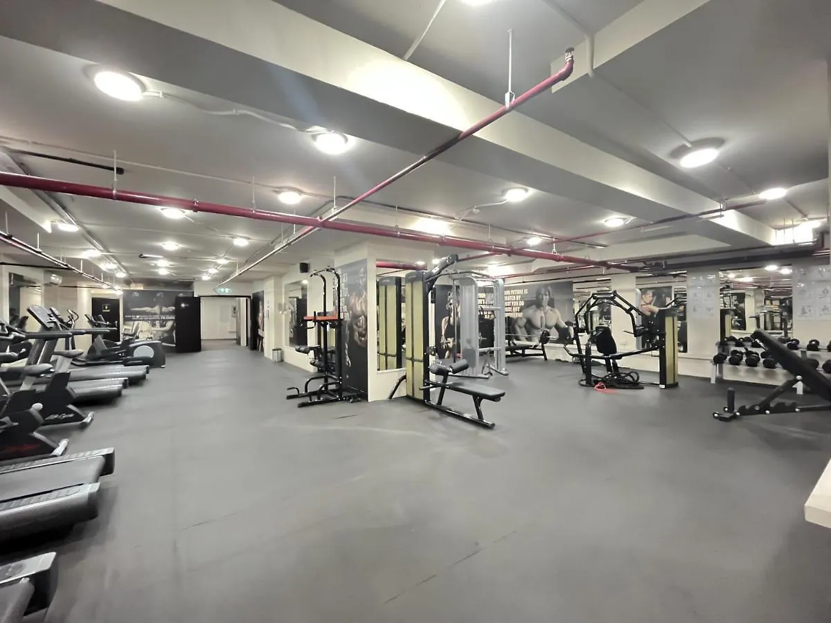 Super Spacious Studio In The Heart Of Business - Very Rare Dubai Apartment
