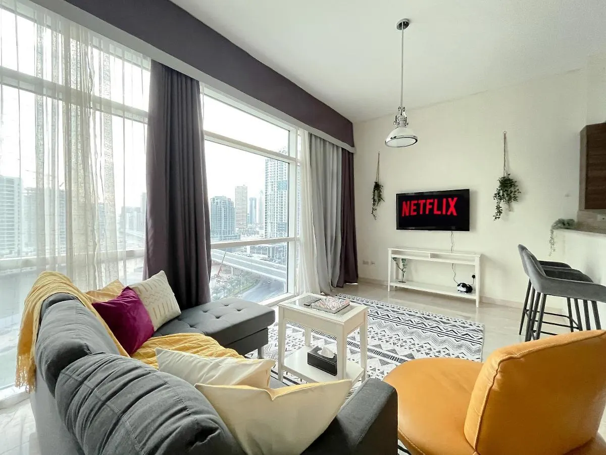 Apartment Super Spacious Studio In The Heart Of Business - Very Rare Dubai